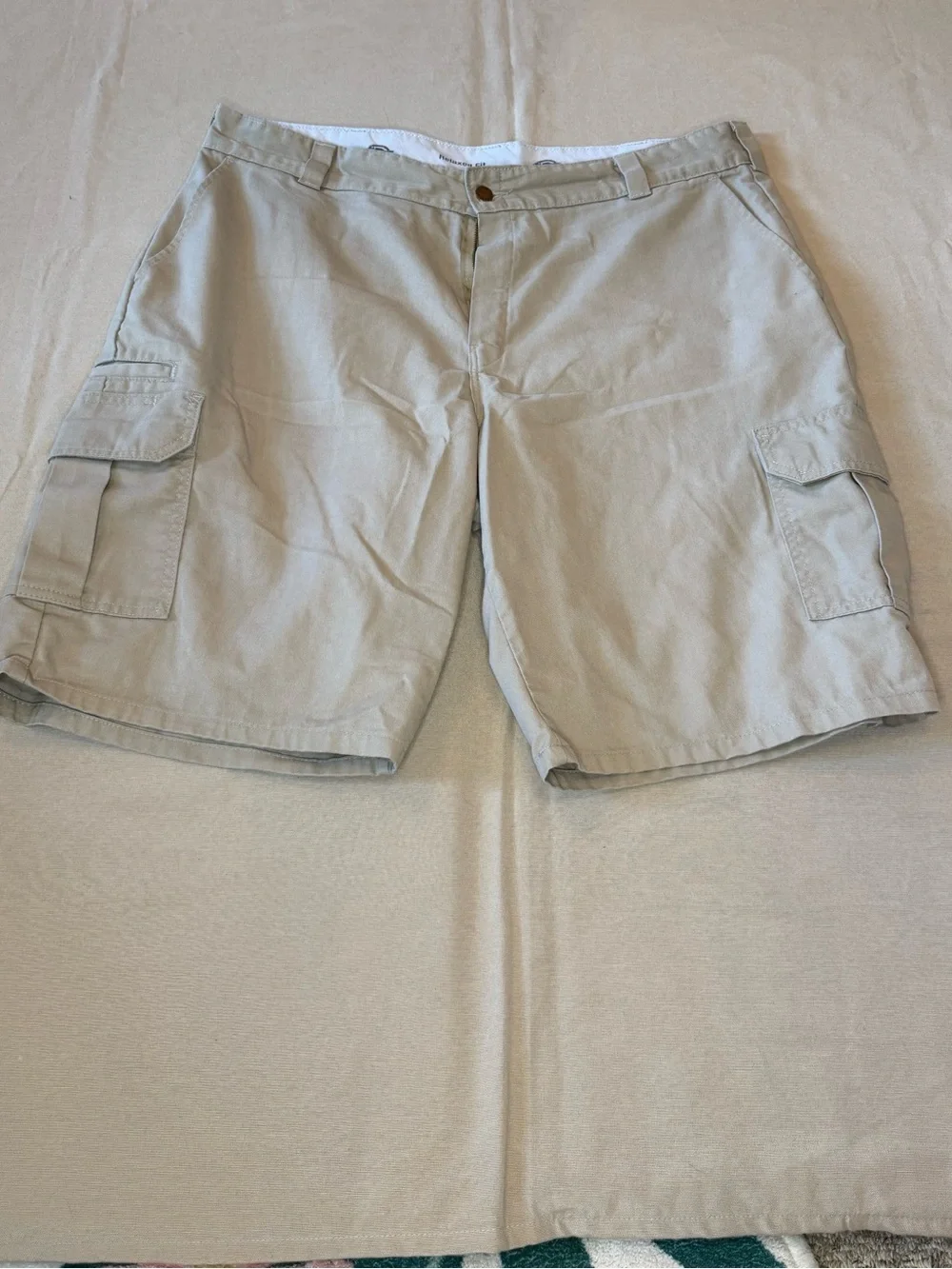 Dickies Men's Cargo Shorts in Light Beige Relaxed Fit